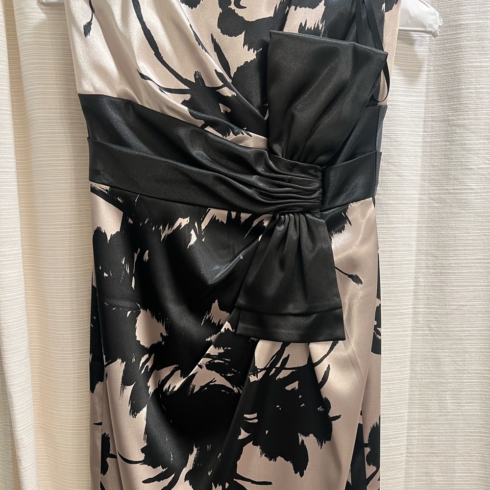 Dress - Picture 3 of 6